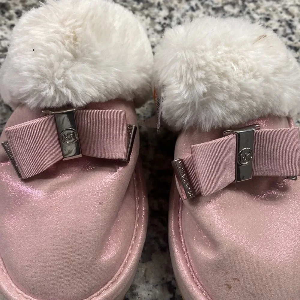 Michael Kors Girls Grace Bow Slippers